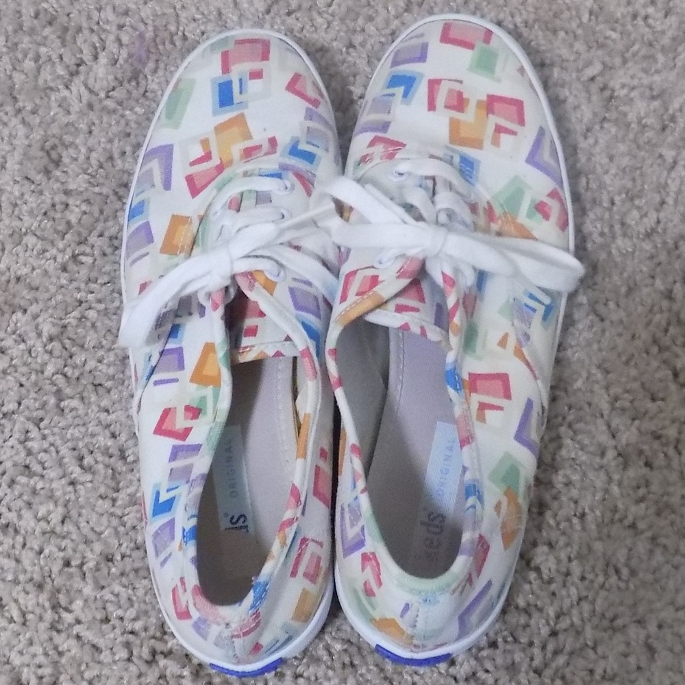 Women's Fun Print Size 6 Keds